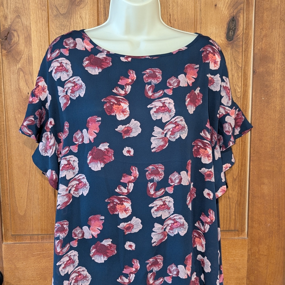 Banana Republic Floral‎ Navy and Pink Women's Top